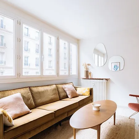 & Spacious For 6 * Paris